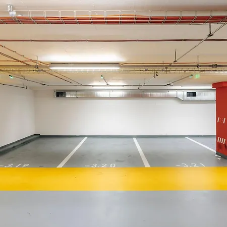 Lejlighed 3b Bright Beautiful Newly Renovated 3br Prag