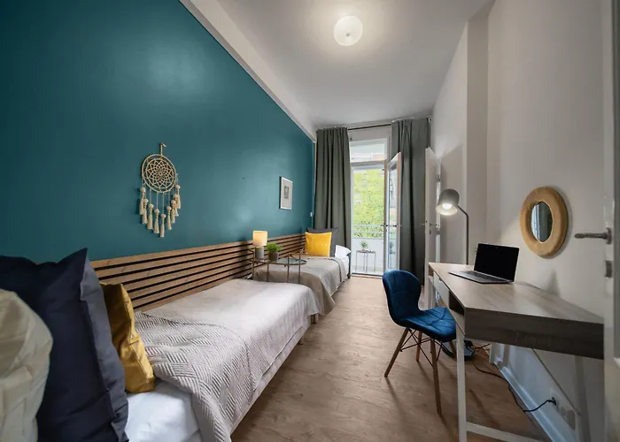 아파트 3b Bright Beautiful Newly Renovated 3br *