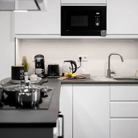 3b Bright Beautiful Newly Renovated 3br Apartmán *