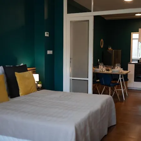 Daire 3b Bright Beautiful Newly Renovated 3br Prag