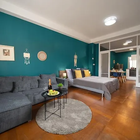 3b Bright Beautiful Newly Renovated 3br Apartmán