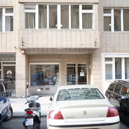 3b Bright Beautiful Newly Renovated 3br Apartmán *