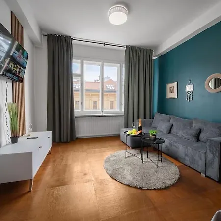 3b Bright Beautiful Newly Renovated 3br Apartmán Praha
