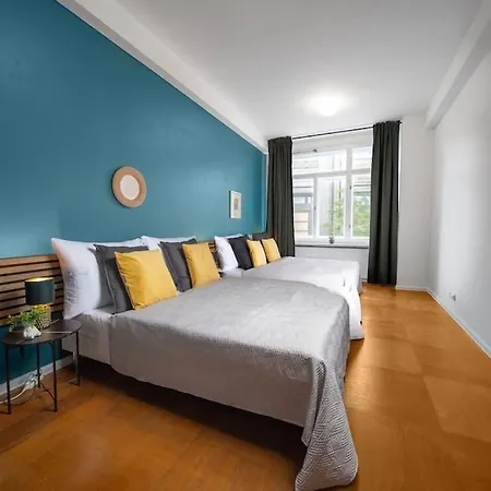 3b Bright Beautiful Newly Renovated 3br