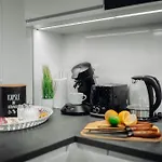 Apartament 3b Bright Beautiful Newly Renovated 3br *