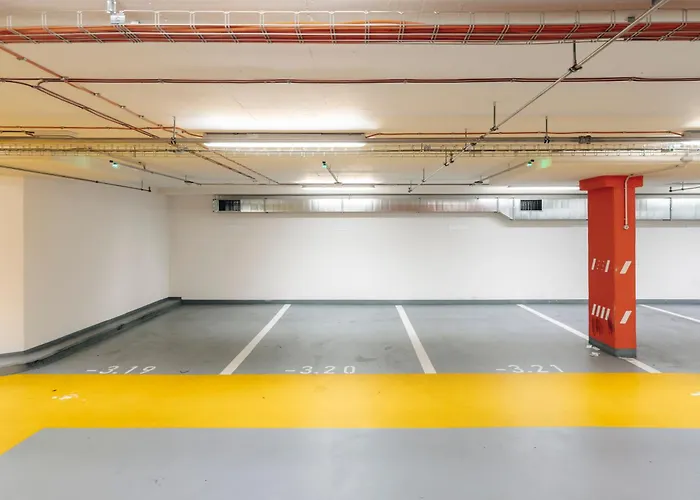 아파트 3b Bright Beautiful Newly Renovated 3br 프라하