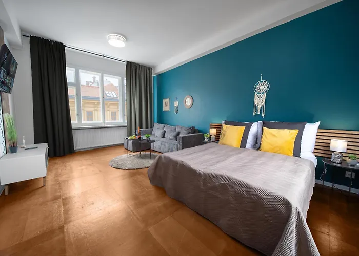 3b Bright Beautiful Newly Renovated 3br 아파트 프라하