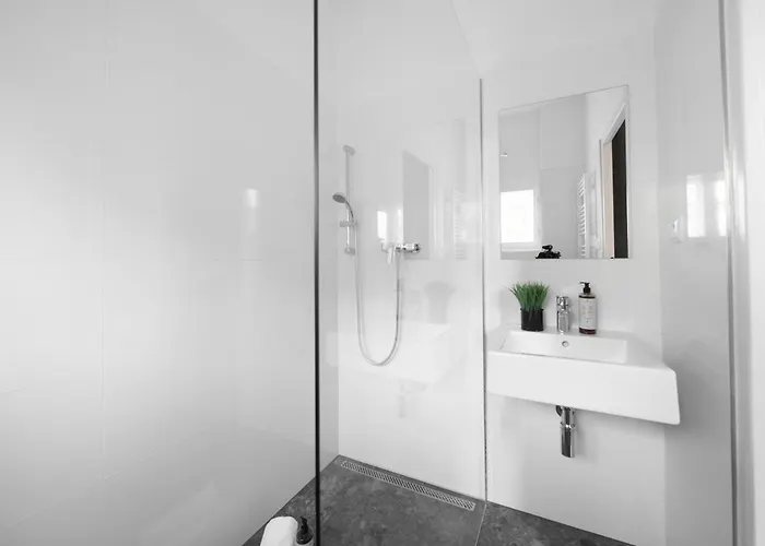 3b Bright Beautiful Newly Renovated 3br 아파트 *